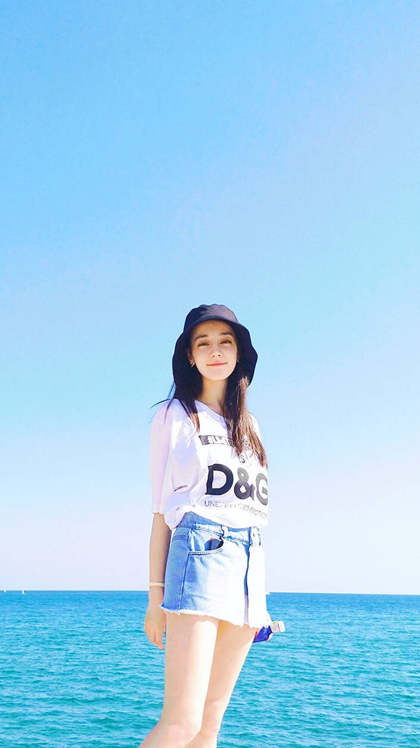 热巴最新一期穿搭,热巴平价穿搭