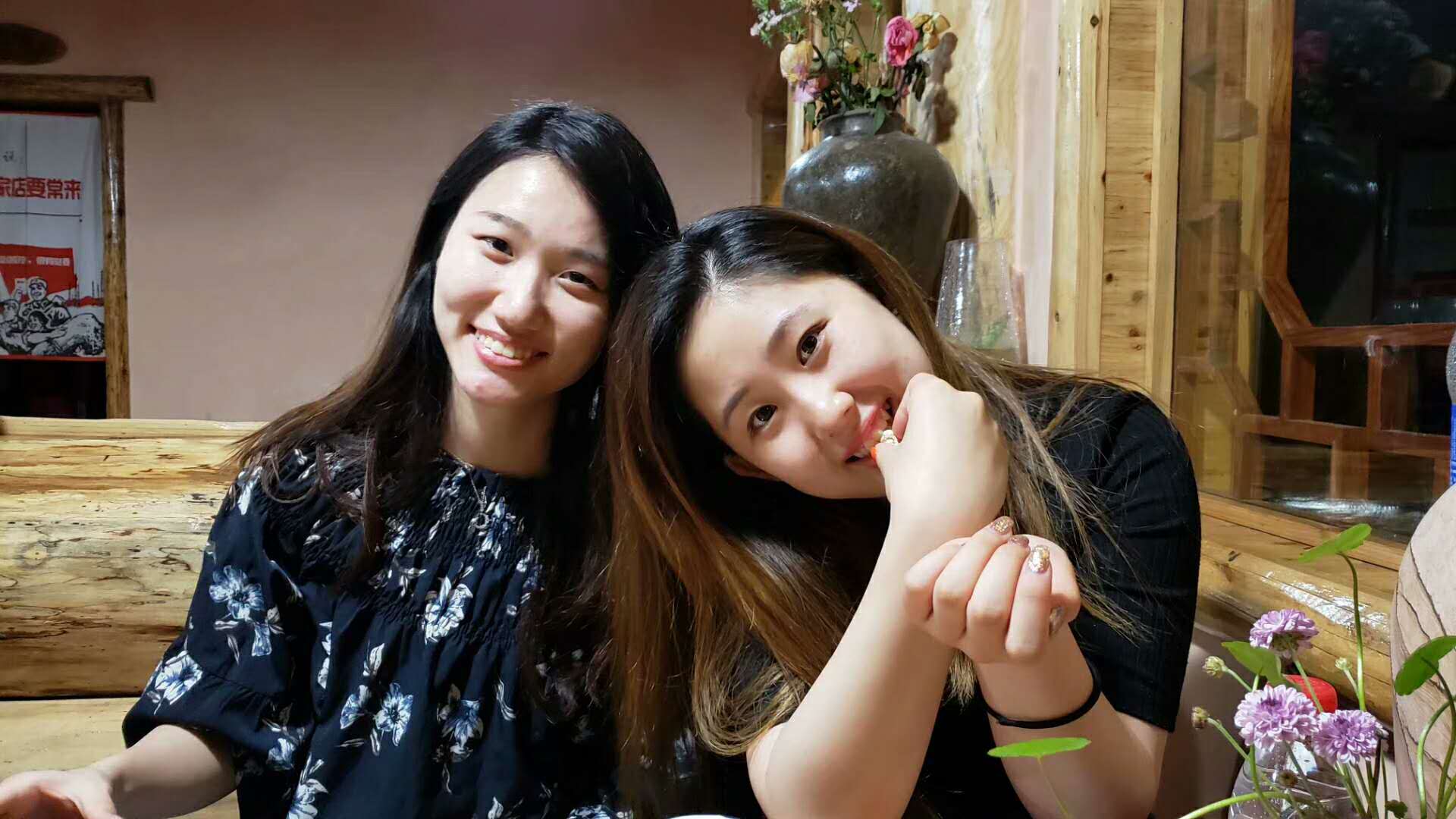 情侣出游张家界,张家界镜立方山居彩虹屋