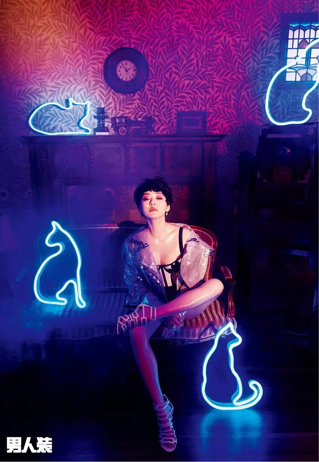 小S登上了《男人装》