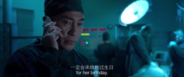 成龙电影里的女儿们,感受着浓浓的父爱,却有一个很蹊跷的共同点