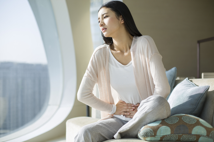 怀孕早期如果是宫外孕有什么表现,孕早期有哪些症状是危险的