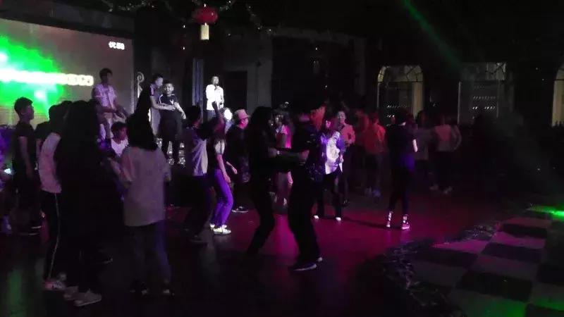 棣欐床鏃呮父搴﹀亣鍖烘父鐜╂敾鐣ヤ竴鏃ユ父,鏀鹃蹇冩儏蹇箰鍑烘父