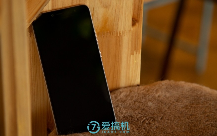 苏宁定制机，红米最好自拍手机红米S2真机上手体验