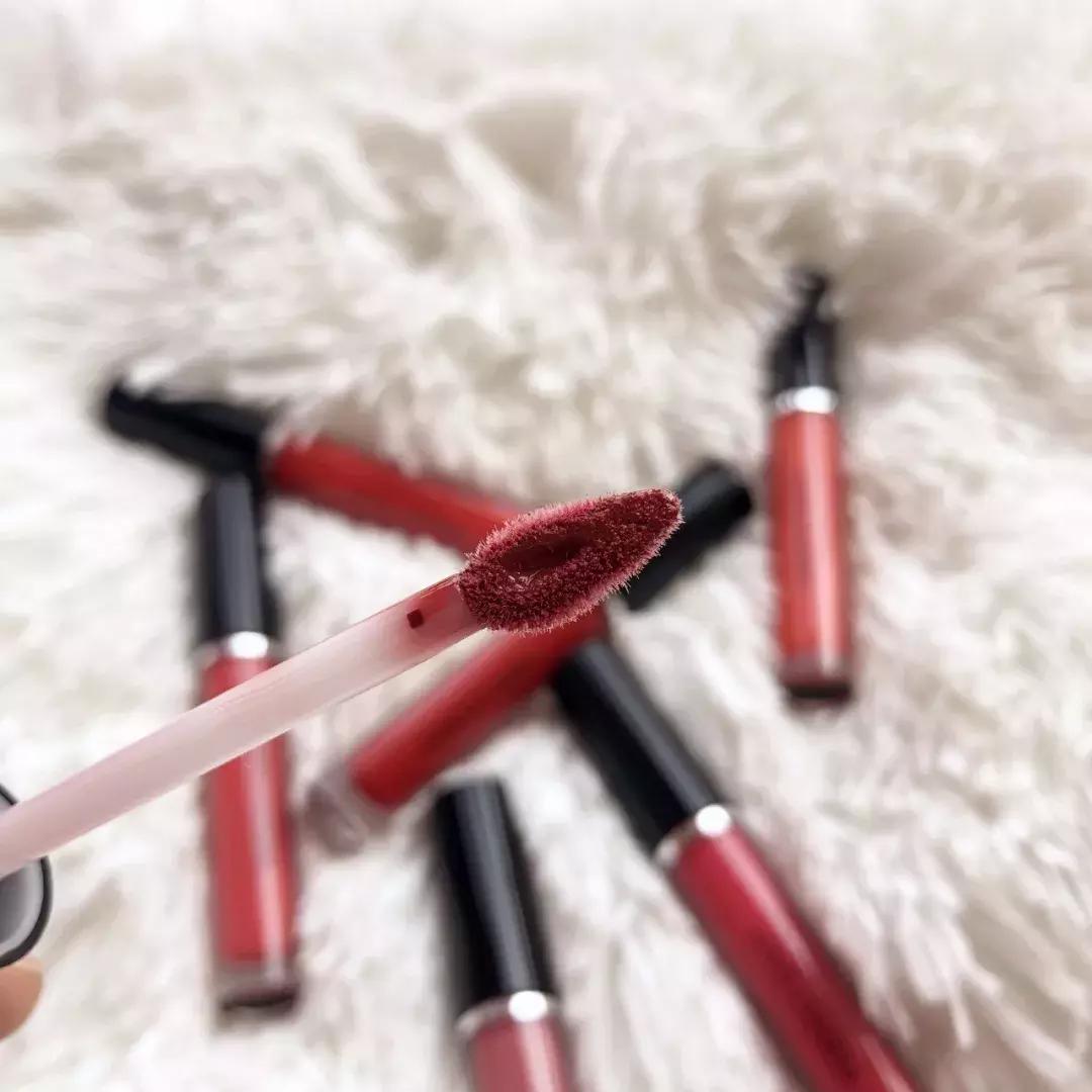 60元两支唇釉,60元两支的空气唇釉