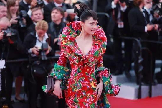 马苏戛纳走红毯6分钟,马苏走戛纳红毯6分钟