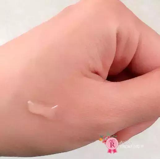 妆出零毛孔，和男神约会再近的距离也不怕啦