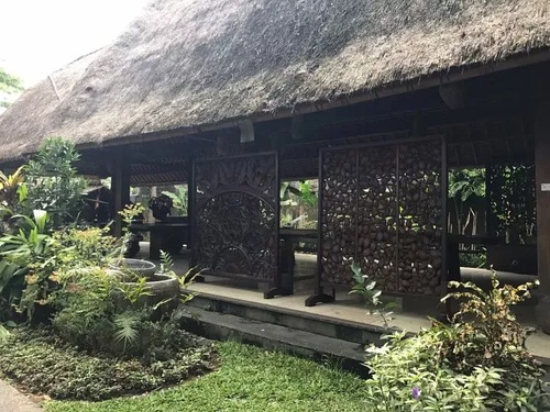 除了烤猪脏鸭餐，巴厘岛哪里还有其它美食？