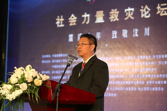 回顾过去展望未来的句子,回顾过去展望未来简短