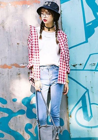 夏天穿白色t恤会透怎么办,买的白色t恤太透了怎么搭配