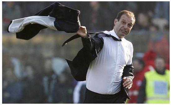 他曾被嘲讽为乡下人，如今却连续四年带队获双冠王