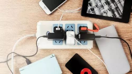 电蚊拍+杀虫剂=？家中多处禁用*剂喷**，千万不能掉以轻心！