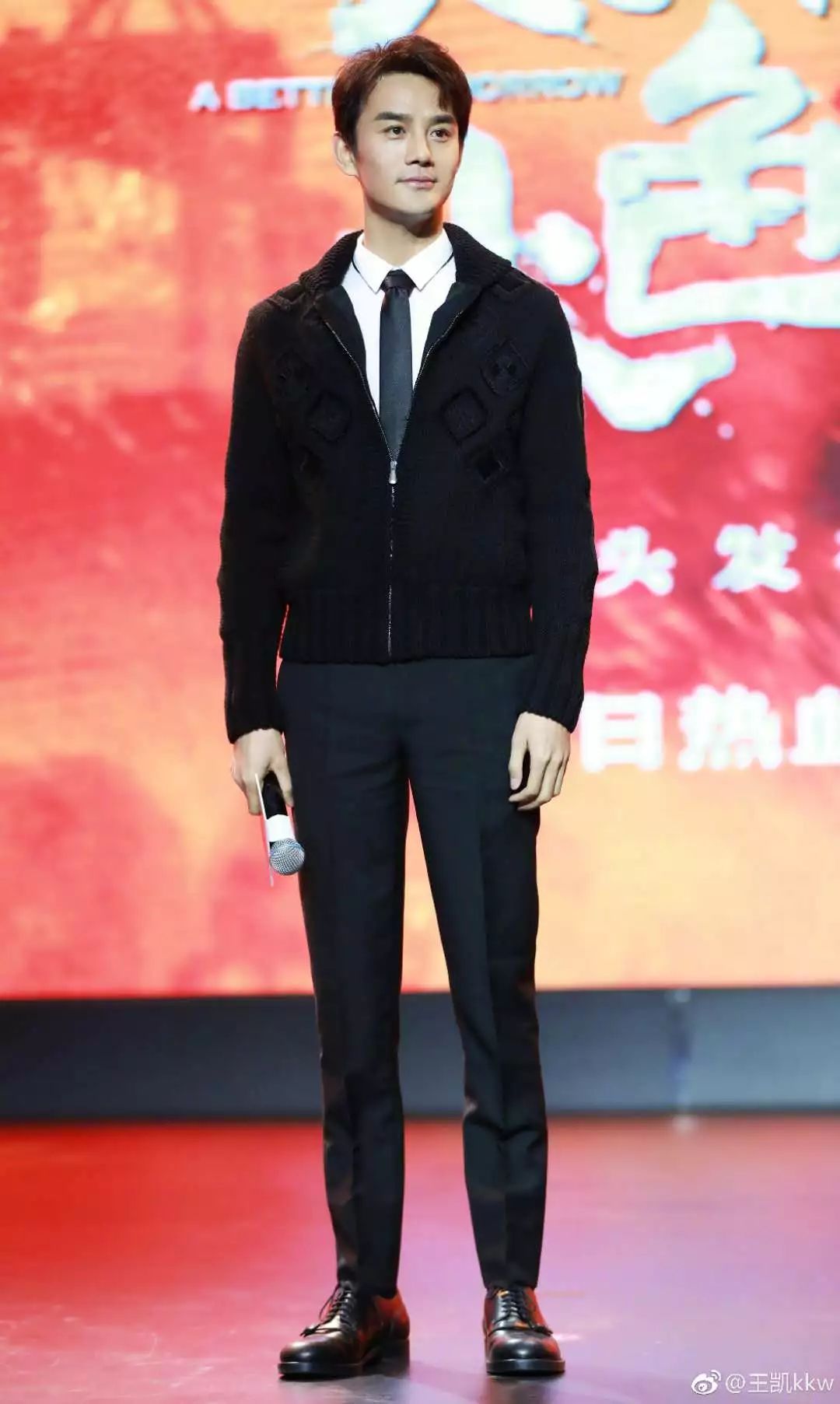 会穿西装的男人,会穿西装男人有多帅