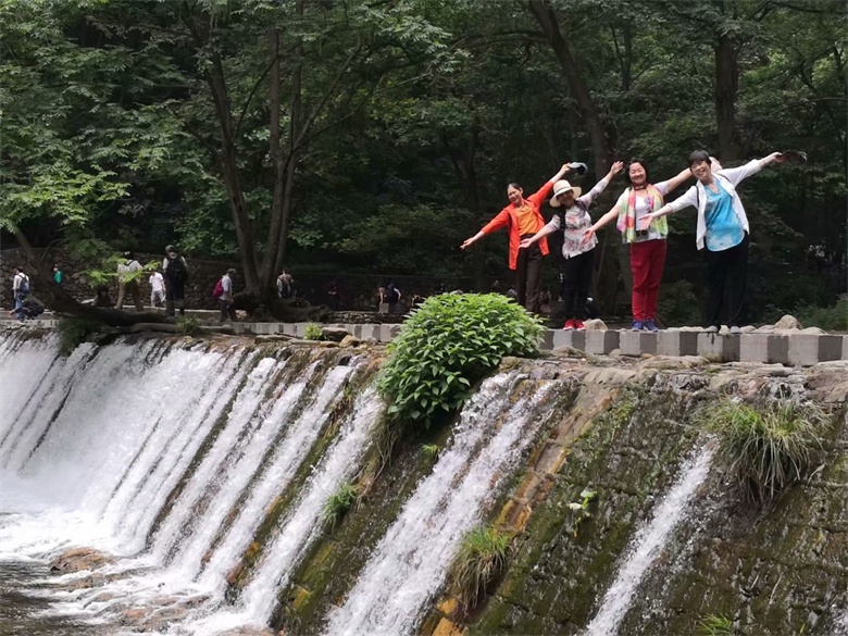 香港人组团游张家界,姐妹相约张家界三日游