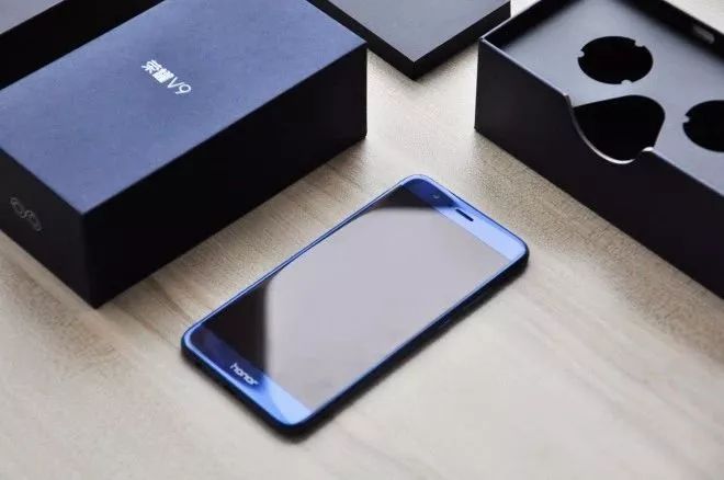 国产手机一哥华为，是如何一步步走到国产机顶端？