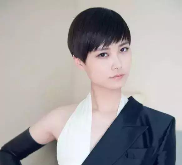 给范冰冰李宇春画同一种眉？画眉这事儿真不能copy