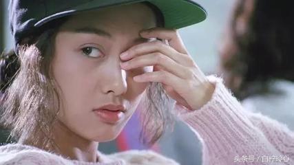 他从影二十年，是香港最贵配角!《九品芝麻官之白面包青天》