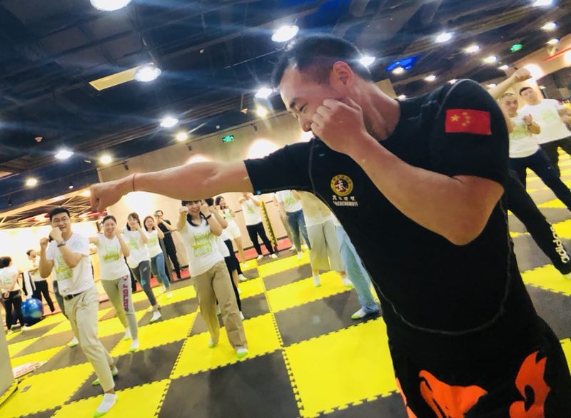 听说参加这个活动的都瘦了，特别是腰！