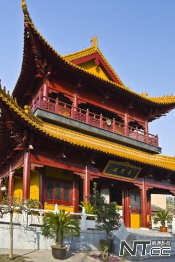 鏂板崕鏃ユ姤鑱氱劍,鏂板崕鏃ユ姤澶寸増鑱氱劍