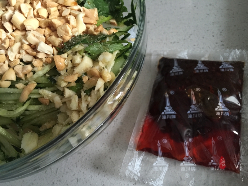 自制豌豆凉粉制作方法全过程,干豌豆凉粉的制作方法和配方