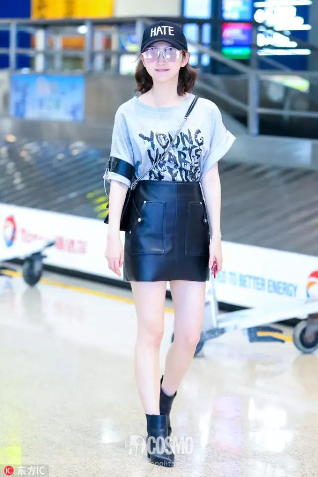 T恤+裙子,2019超时髦搭配