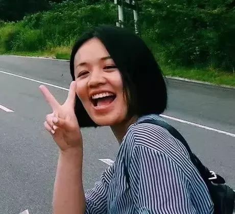 今天，马鞍山这所学校近千名学生聚集在操场，场面震撼！