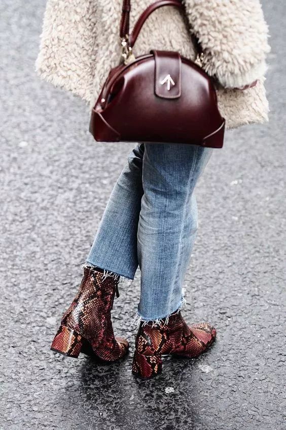 现在流行什么潮牌包包,轻奢必买十大经典包包品牌