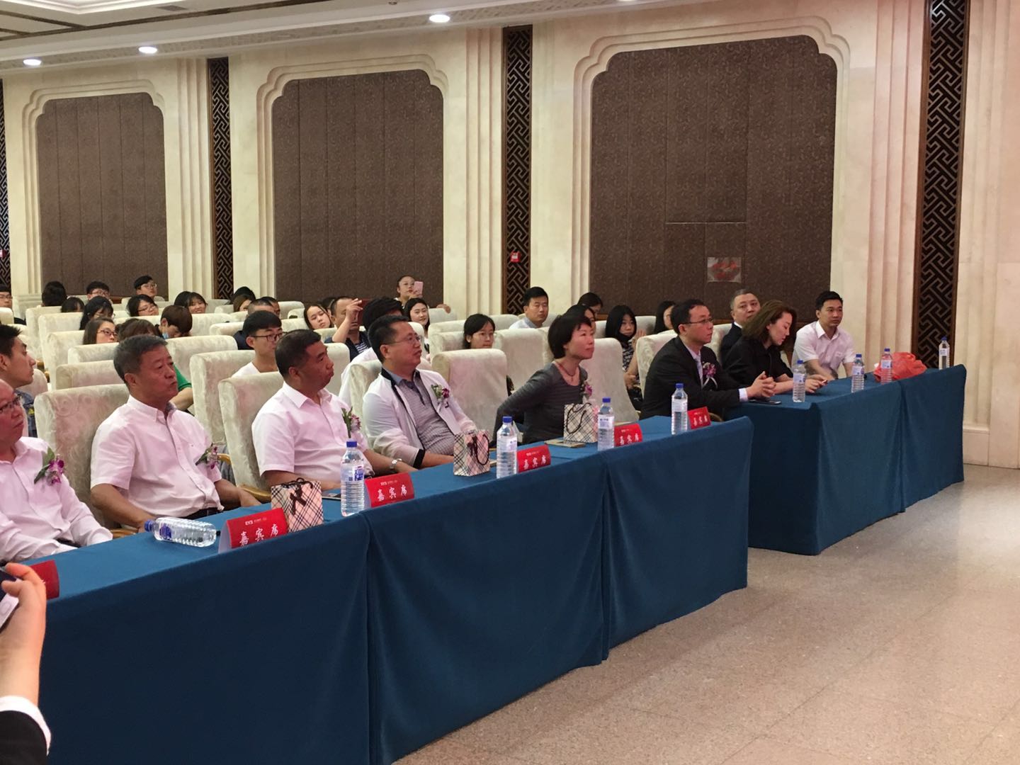 长春爱尔眼科治疗白内障,长春爱尔眼科医院治疗白内障