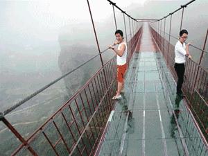 空中玻璃栈道真实感受,浙江玻璃栈道推荐