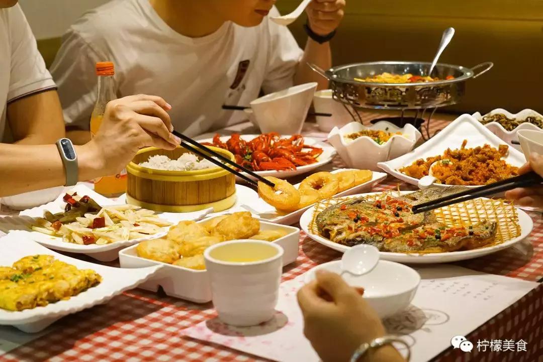 这家店很“丑”,还有一碗脏脏面