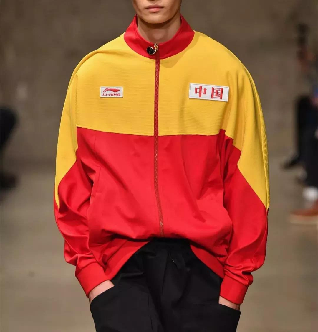 以后装逼就说我穿李宁的时候，你还在穿阿迪耐克