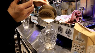 网红茶饮的鼻祖级大佬来熙地港啦，还有买一赠一！