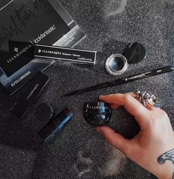 明星涂的大牌口红,明星唇色哪个颜色好看