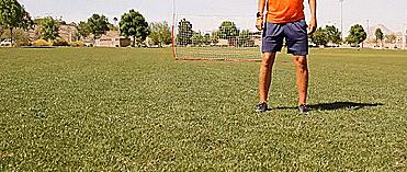 射门前两步是发力还是放松的,想射门是什么意思