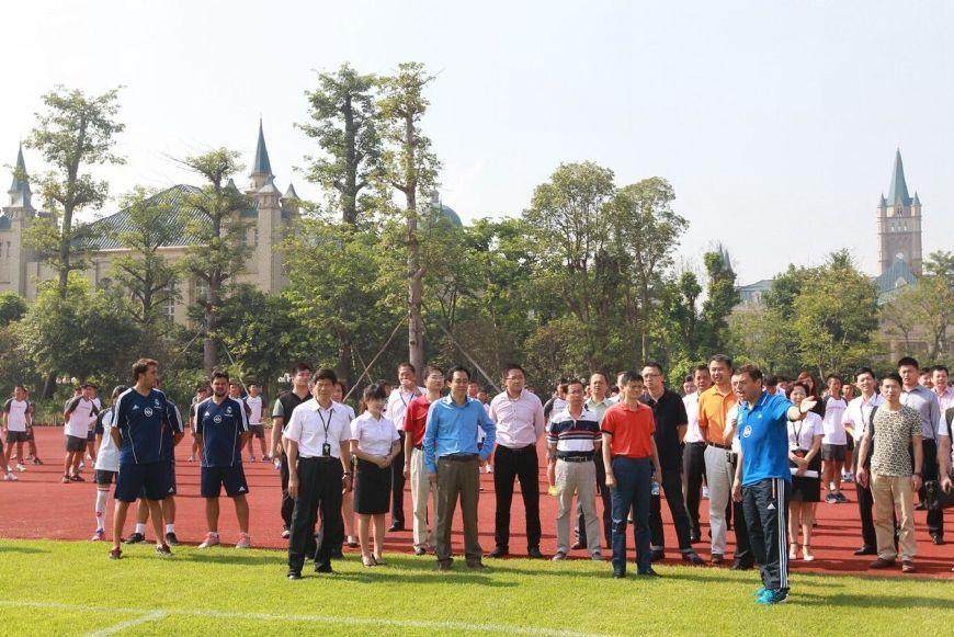 如何看待许家印最新宣布的恒大,许家印发表声明