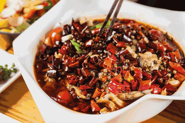 蛙哥被粉丝吊打的视频,网红蛙哥被打