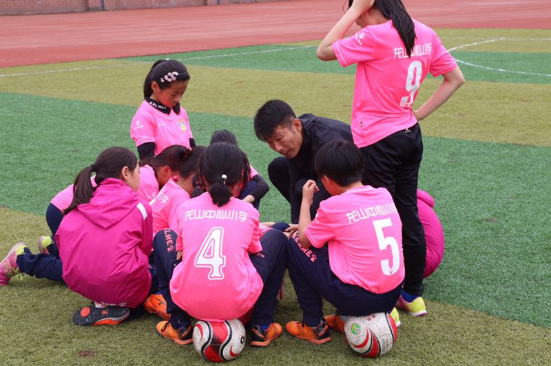 即墨小学足球,龙山中心小学足球