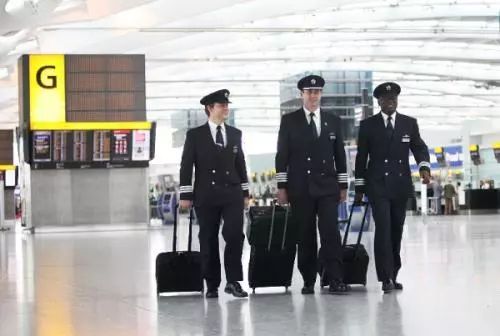 民航招飞的院校都有哪些,航校是高考还是直接参加招飞