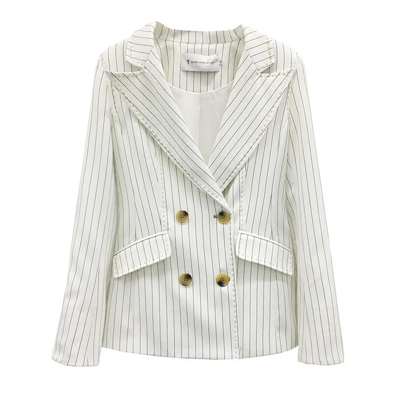 白西装的六种搭配法,白西装搭配各种穿法