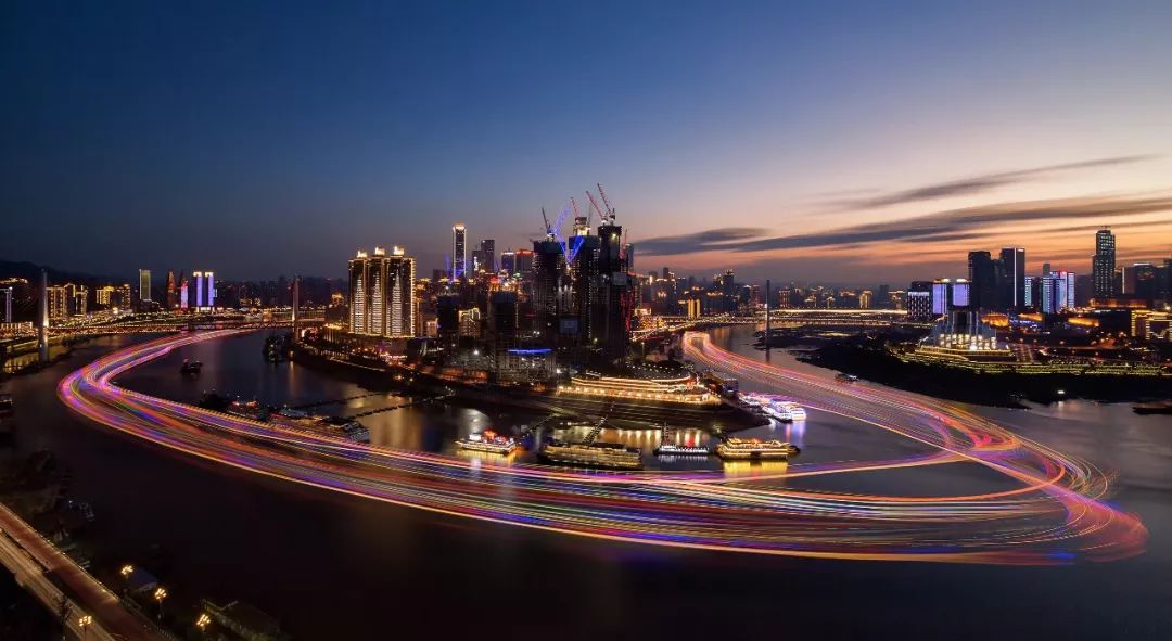 重庆夜景真的比香港好看吗,重庆夜景为什么比香港还繁华