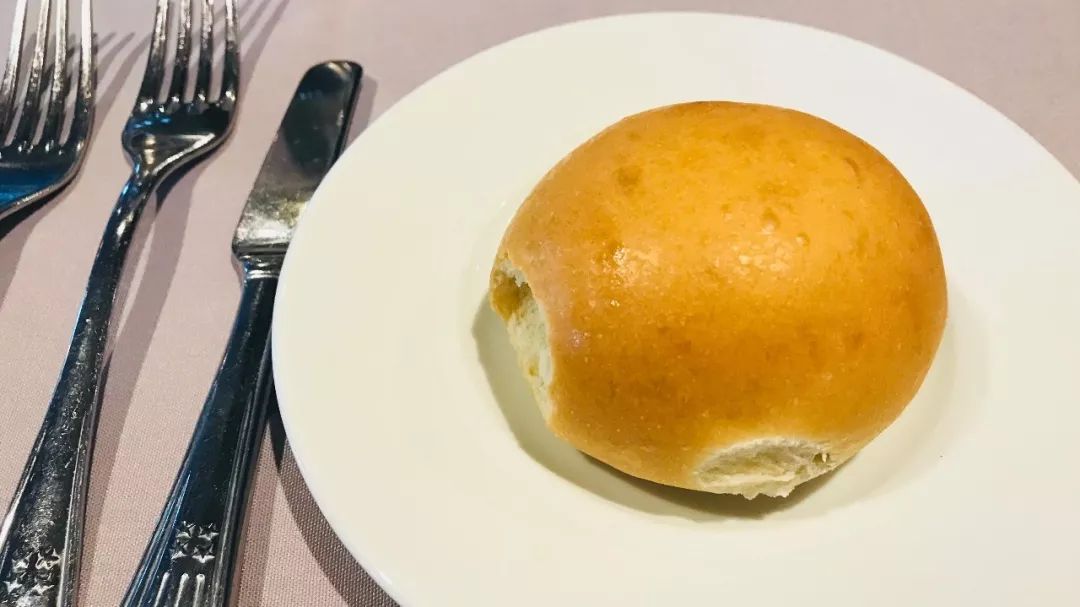 海洋量子号邮轮参观,海洋量子号邮轮航行航拍视频