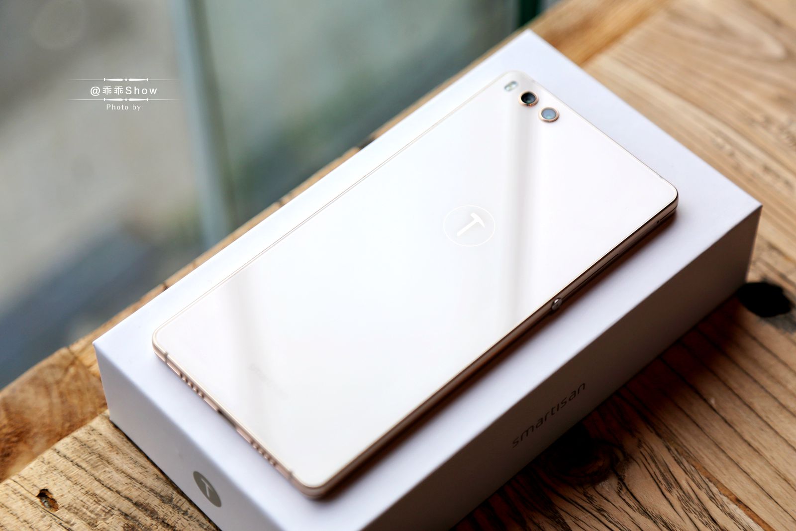 坚果3发布会刘海屏视频,坚果3现在值得买吗