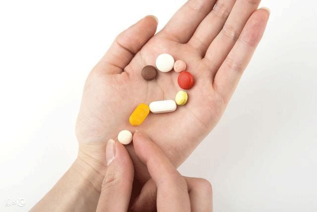 文盲不可怕就怕瞎说话,文盲和医盲的区别