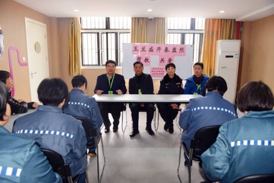 「微信创作大赛」*访信**员=邮递员？女子监狱*访信**工作的那些人、那些事告诉你不一样的答案！