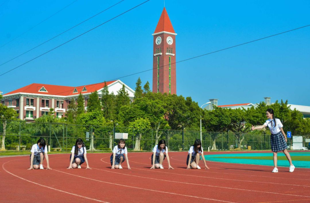 五十人集体照拍照姿势创意大全,高逼格的集体照怎么拍