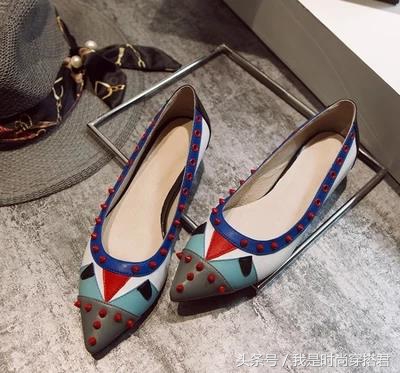 奶奶鞋软底小单鞋搭配,今年最流行的平底鞋厚小白鞋