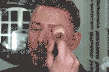 夏天脱妆脱得快,夏天爱脱妆怎么办