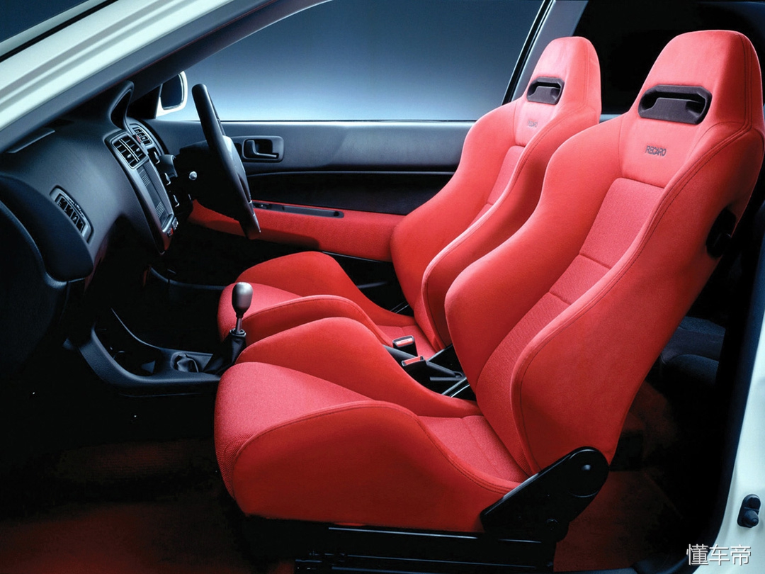 2万块钱能买什么二手车手动,2万块钱买个二手车代步划算吗