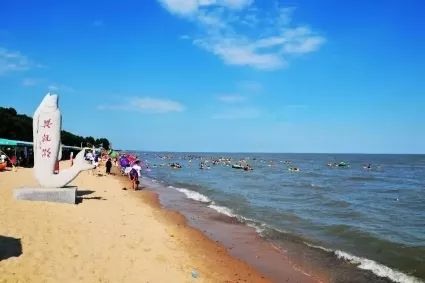 中俄兴凯湖马拉松之夜篮球视频,中俄友谊之桥