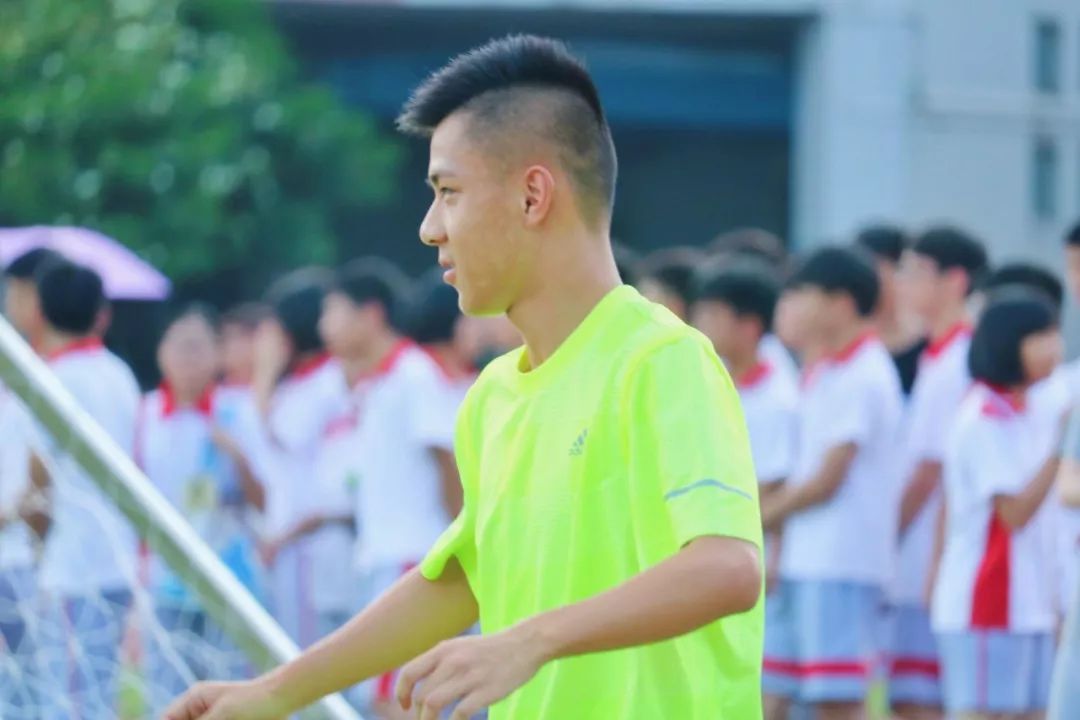 「活力邓中」绿茵之茂盛,足球之生机