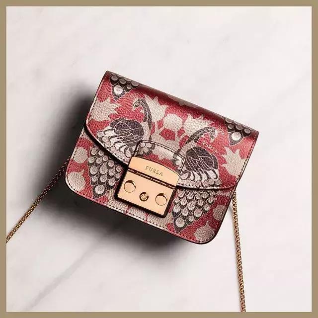 furla镂空限量款,furla2023年款